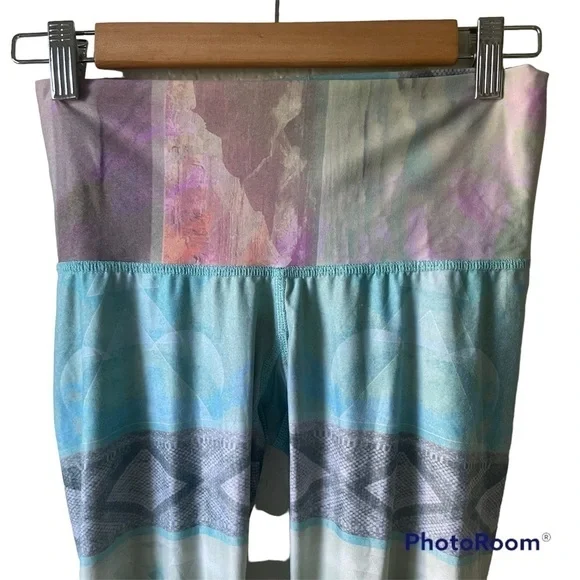 Teeki Tarot Magick Hot Pant Feather Leggings XS - Picture 3 of 15